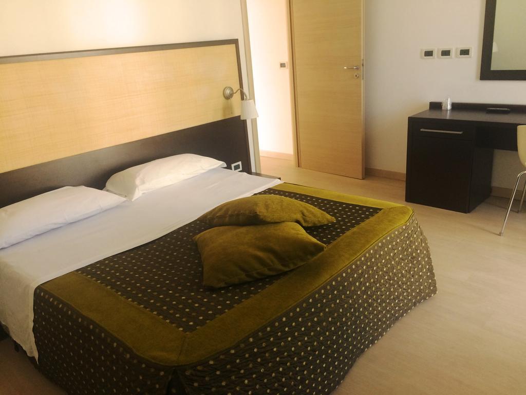 Il Grillo Hotel Pulsano Zewnętrze zdjęcie